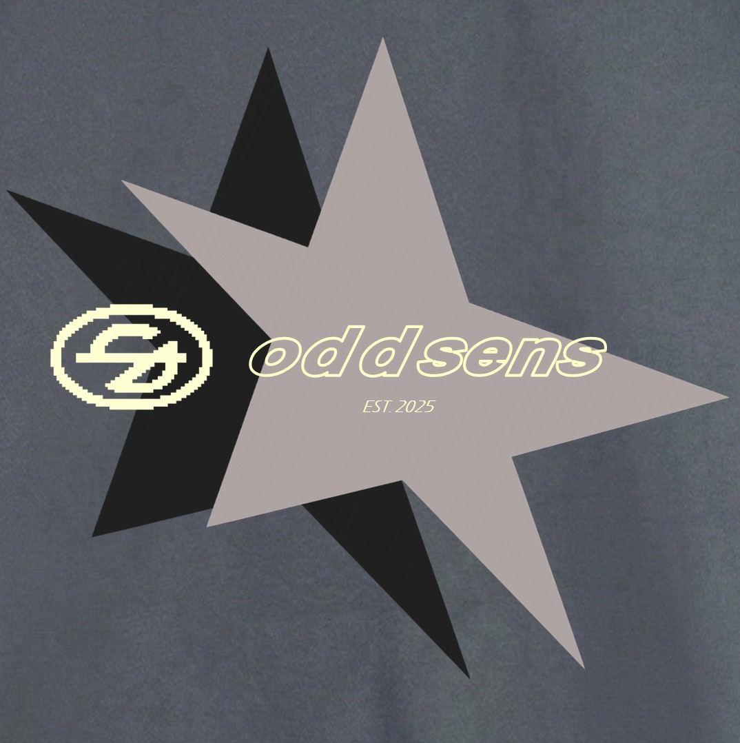 Detalle del estampado de estrella con el logo y la palabra oddsens